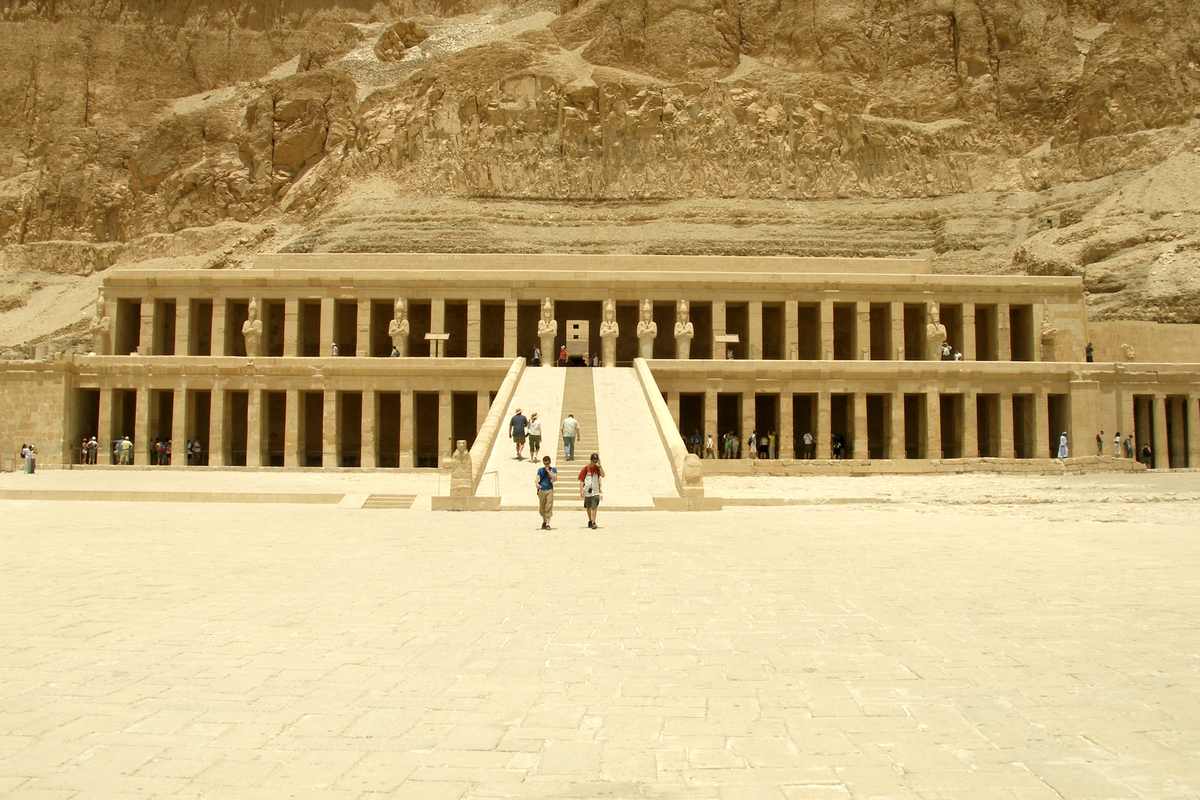 Temple funéraire d'Hatchepsout à Deir el-Bahari (Djeser-djeseru)